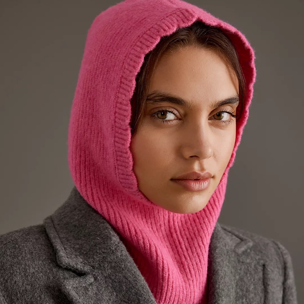 Damson Madder scalloped edge hood